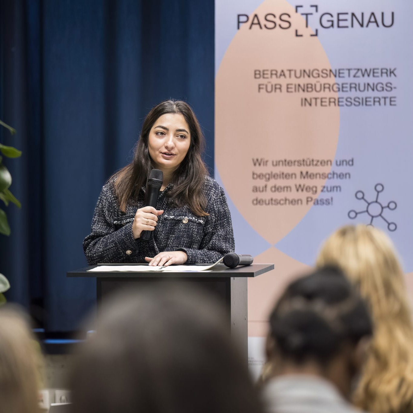 NACHGEFRAGT: Staatsministerin Reem Alabali-Radovan